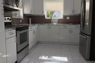 2446 Johnson St, Hollywood, FL 33020 - Photo 2