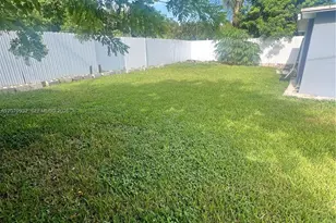 828 SW 3rd St, Florida City, FL 33034 - Photo 30