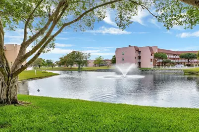 9261 Sunrise Lakes Blvd #203, Sunrise, FL 33322 - Photo 38
