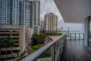 1300 Brickell Bay Dr, Miami, FL 33131 - Photo 12
