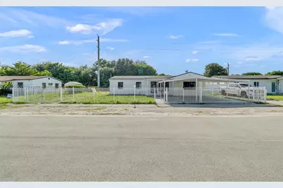 15770 NW 18th Pl, Miami Gardens, FL 33054 - Photo 2