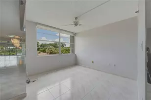 900 St Charles Pl, Pembroke Pines, FL 33026 - Photo 20