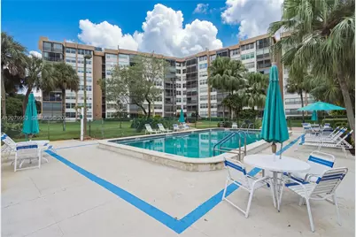900 Saint Charles Pl #310, Pembroke Pines, FL 33026 - Photo 24