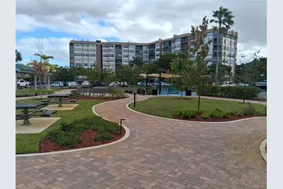 900 St Charles Pl #213, Pembroke Pines, FL 33026 - Photo 32