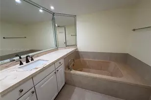 1717 N Bayshore Dr, Miami, FL 33132 - Photo 8