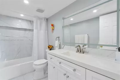 5825 W 25 Ct #212, Hialeah, FL 33016 - Photo 22