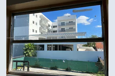 633 NW 23rd Ct #2, Miami, FL 33125 - Photo 2