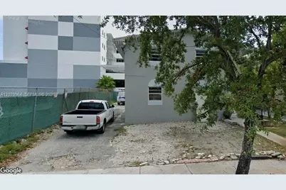 633 NW 23rd Ct #2, Miami, FL 33125 - Photo 1