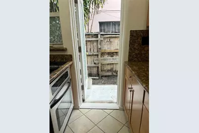 225 SE 16th Ave #5, Fort Lauderdale, FL 33301 - Photo 18