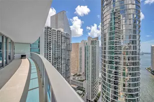 200 Biscayne Blvd Way, Miami, FL 33131 - Photo 2