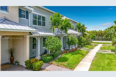 1040 Eucalyptus Dr #2, Hollywood, FL 33021 - Photo 4
