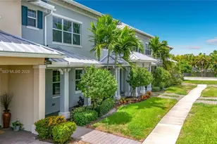 1040 Eucalyptus Dr, Hollywood, FL 33021 - Photo 4