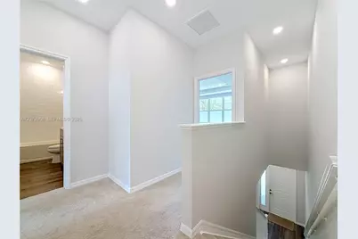 1040 Eucalyptus Dr #2, Hollywood, FL 33021 - Photo 16