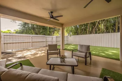 220 NE 105th St, Miami Shores, FL 33138 - Photo 24
