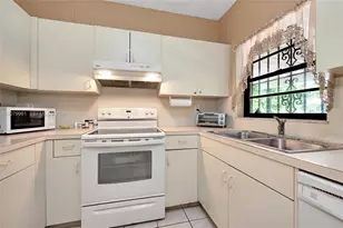 4051 NW 5th St, Miami, FL 33126 - Photo 14