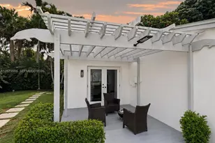 2421 NE 13th St, Fort Lauderdale, FL 33304 - Photo 6