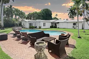 2421 NE 13th St, Fort Lauderdale, FL 33304 - Photo 4