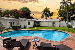 2421 NE 13th St, Fort Lauderdale, FL 33304 - Photo 2