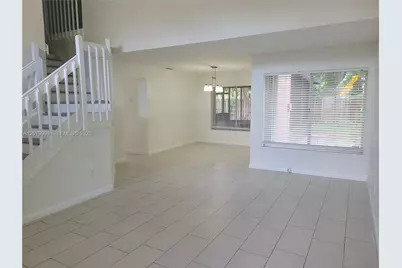 8820 SW 13th St, Pembroke Pines, FL 33025 - Photo 2