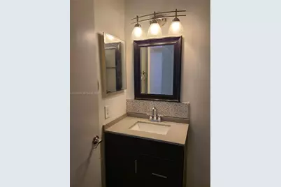 8820 SW 13th St, Pembroke Pines, FL 33025 - Photo 20