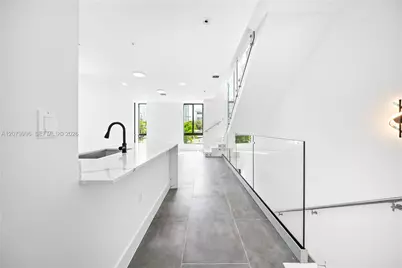 526 SW 2nd St #1, Miami, FL 33130 - Photo 8