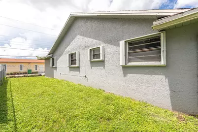1830 SW 96th Ave, Miramar, FL 33025 - Photo 28