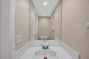 8600 SW 109th Ave, Miami, FL 33173 - Photo 6