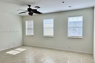 123 E Royal Palm Cir, Jupiter, FL 33458 - Photo 4