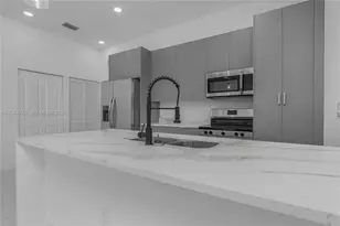 1208 NE 19th St, Cape Coral, FL 33909 - Photo 10