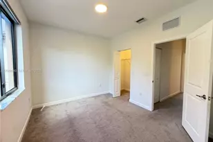883 NE 211th St, Miami, FL 33179 - Photo 14