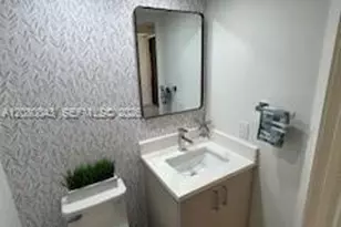 15535 N Miami Lakeway N, Miami Lakes, FL 33014 - Photo 28