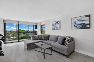 2500 NE 135th St, North Miami, FL 33181 - Photo 12