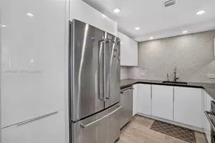 2500 NE 135th St, North Miami, FL 33181 - Photo 4