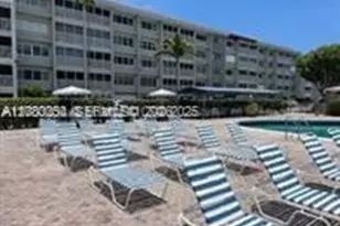 410 SE 2nd St, Hallandale Beach, FL 33009 - Photo 6