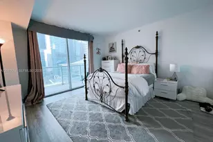 55 SE 6th St, Miami, FL 33131 - Photo 8