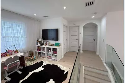 3123 NE 210th St, Aventura, FL 33180 - Photo 24