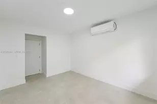 505 SW 7th Ct, Miami, FL 33130 - Photo 10