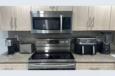 10182 NW 41st St #100-9, Doral, FL 33178 - Photo 16