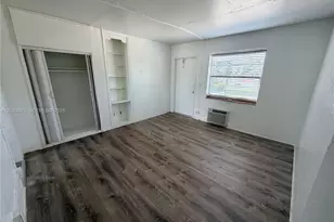 10040 NW 7th Ct, Miami, FL 33150 - Photo 2