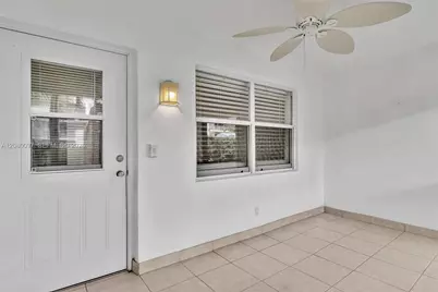 580 Egret Dr #102, Hallandale Beach, FL 33009 - Photo 4