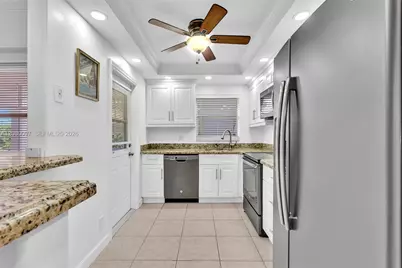 580 Egret Dr #102, Hallandale Beach, FL 33009 - Photo 14