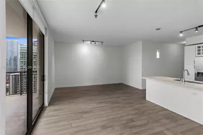 999 SW 1st Ave #3202, Miami, FL 33130 - Photo 16