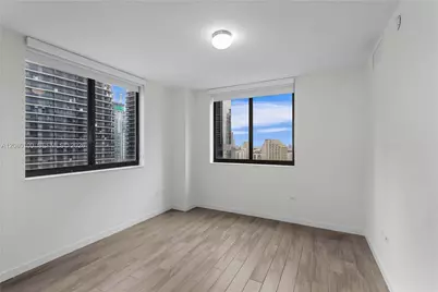 999 SW 1st Ave #3202, Miami, FL 33130 - Photo 2