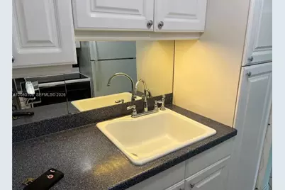 500 Layne Blvd #14, Hallandale Beach, FL 33009 - Photo 8
