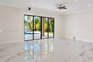 1672 Victoria Pointe Cir, Weston, FL 33327 - Photo 10