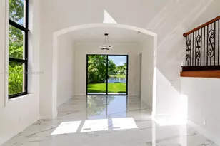 1672 Victoria Pointe Cir, Weston, FL 33327 - Photo 8