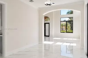 1672 Victoria Pointe Cir, Weston, FL 33327 - Photo 16