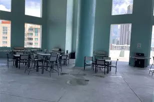 1900 N Bayshore Dr, Miami, FL 33132 - Photo 20