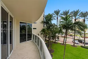 17555 Collins Ave, Sunny Isles Beach, FL 33160 - Photo 22
