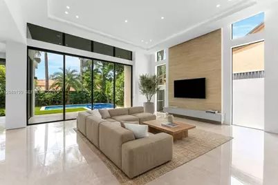 340 SW 20th Road, Miami, FL 33129 - Photo 4